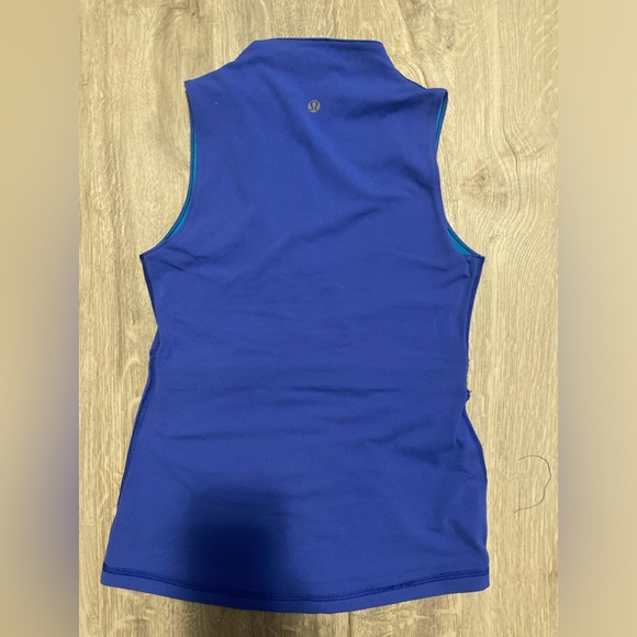 Lululemon workout top - Picture 2 of 5